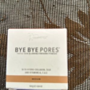 It Cosmetics bye-bye pores